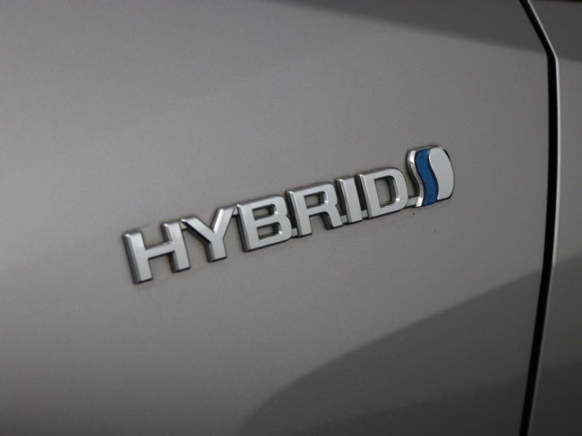 Toyota C-HR - 1.8 Hybrid Bi-Tone