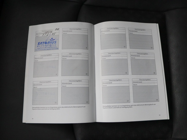 Toyota C-HR - 1.8 Hybrid Bi-Tone