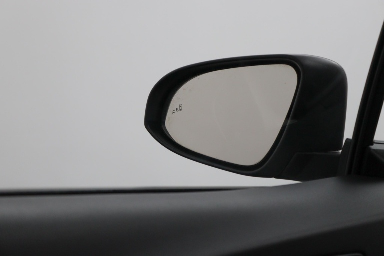 Toyota C-HR - 1.8 Hybrid Bi-Tone 52