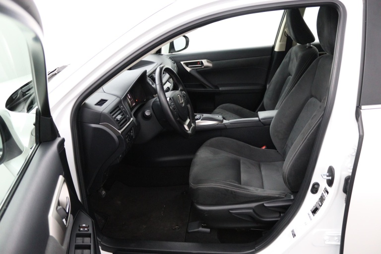 Lexus CT - 200h Sport Edition 17