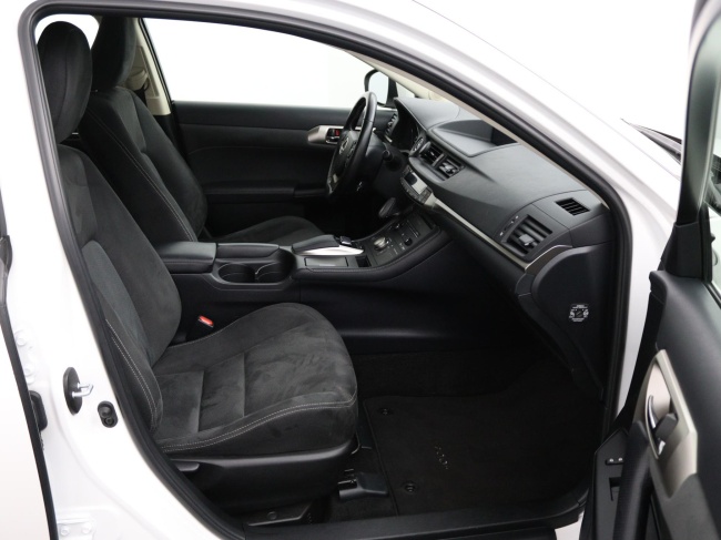 Lexus CT - 200h Ultimate Edition