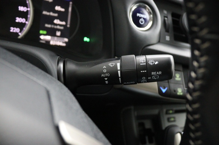 Lexus CT - 200h Ultimate Edition 31