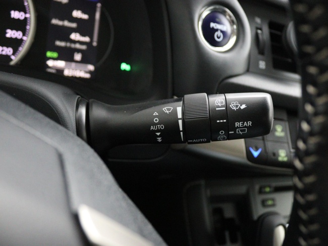 Lexus CT - 200h Ultimate Edition