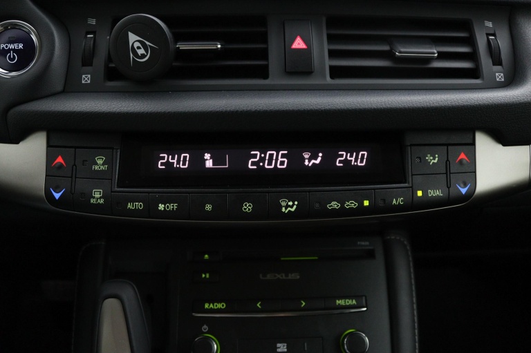 Lexus CT - 200h Ultimate Edition 7