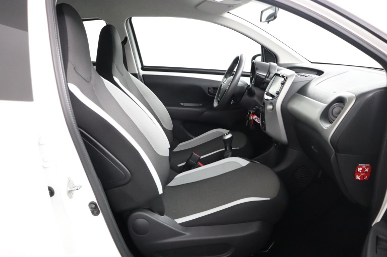 Toyota Aygo - 1.0 VVT-i x-play 22