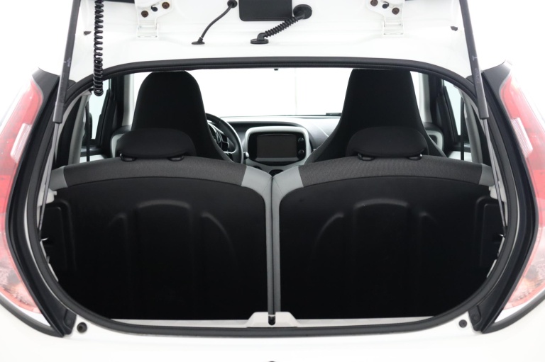 Toyota Aygo - 1.0 VVT-i x-play 23