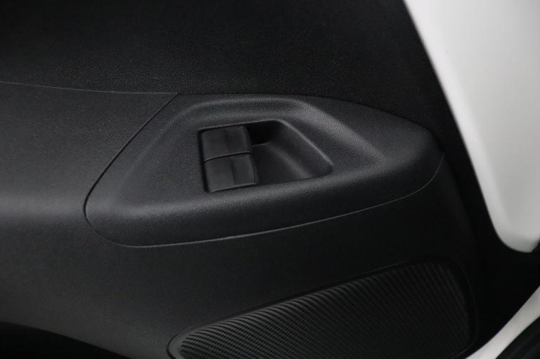 Toyota Aygo - 1.0 VVT-i x-play 27