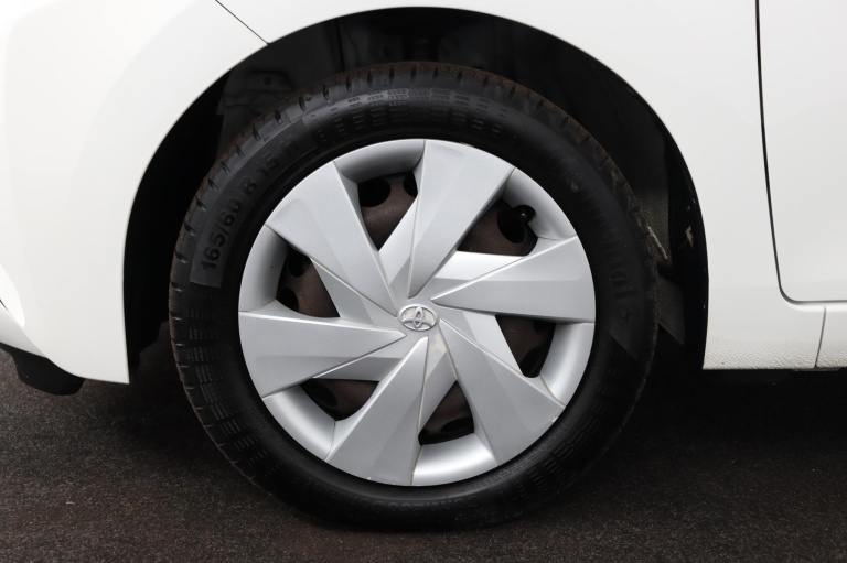 Toyota Aygo - 1.0 VVT-i x-play 36