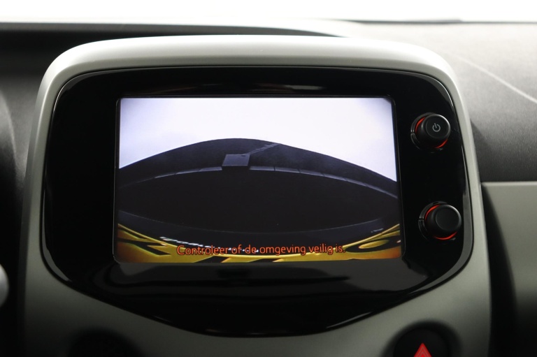 Toyota Aygo - 1.0 VVT-i x-play 9