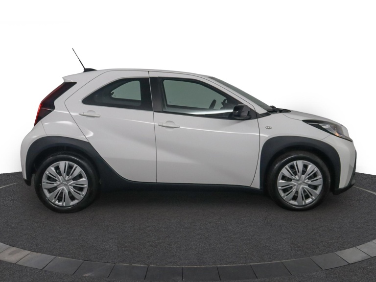Toyota Aygo X - 1.0 VVT-i MT Play 13