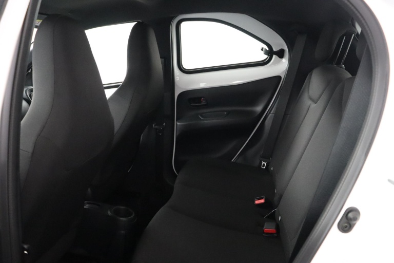 Toyota Aygo X - 1.0 VVT-i MT Play 18