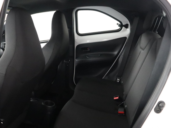 Toyota Aygo X - 1.0 VVT-i MT Play