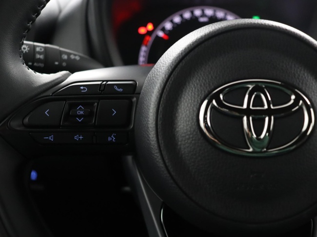 Toyota Aygo X - 1.0 VVT-i MT Play