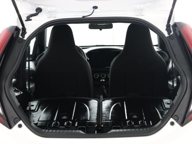 Toyota Aygo X - 1.0 VVT-i MT Play