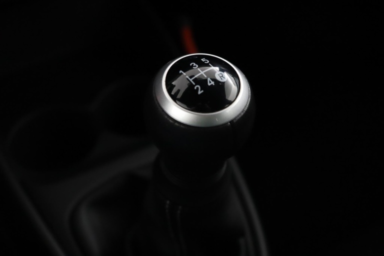 Toyota Aygo X - 1.0 VVT-i MT Play 27