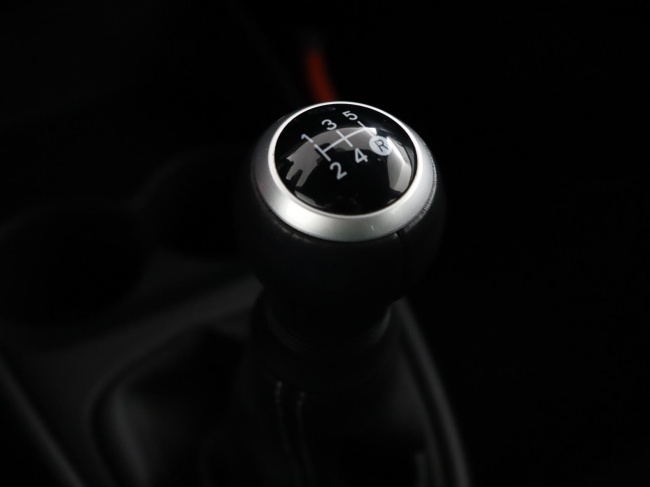 Toyota Aygo X - 1.0 VVT-i MT Play