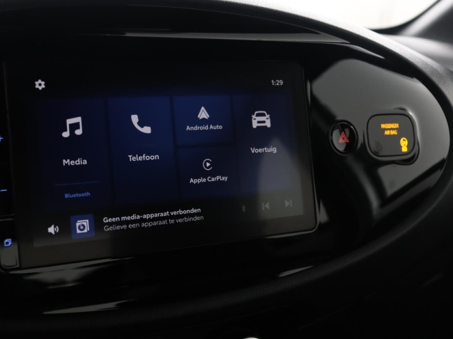 Toyota Aygo X - 1.0 VVT-i MT Play