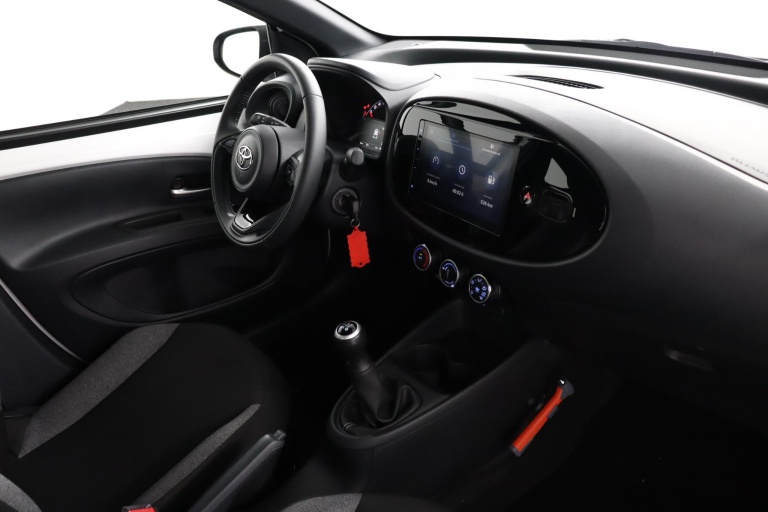 Toyota Aygo X - 1.0 VVT-i MT Play 46