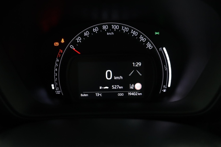 Toyota Aygo X - 1.0 VVT-i MT Play 6