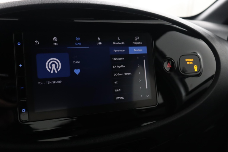 Toyota Aygo X - 1.0 VVT-i MT Play 8