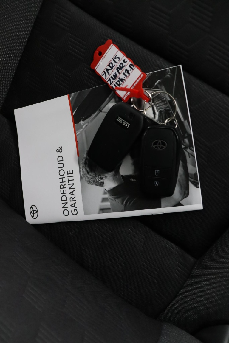 Toyota Yaris - 1.5 Hybrid 115 Dynamic 11