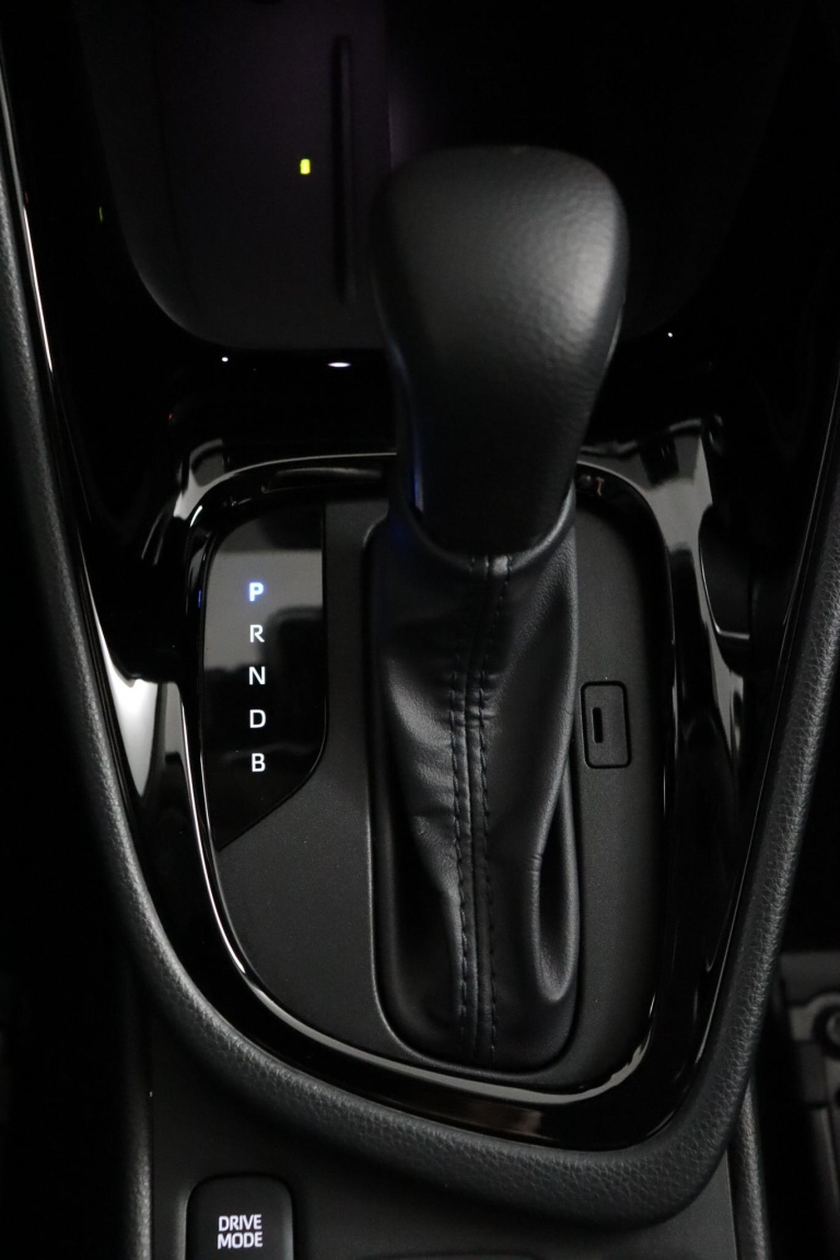 Toyota Yaris - 1.5 Hybrid 115 Dynamic 27