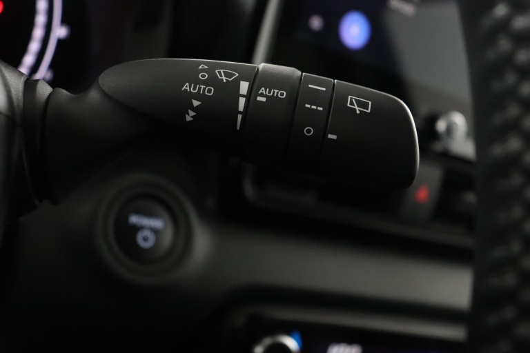 Toyota Yaris - 1.5 Hybrid 115 Dynamic 32