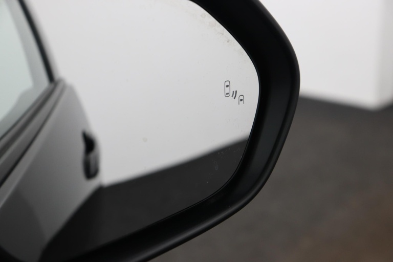 Toyota Yaris - 1.5 Hybrid 115 Dynamic 41