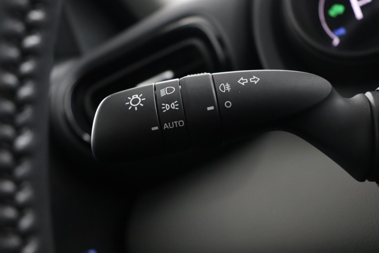 Toyota Yaris Cross - 1.5 Hybrid Active 28