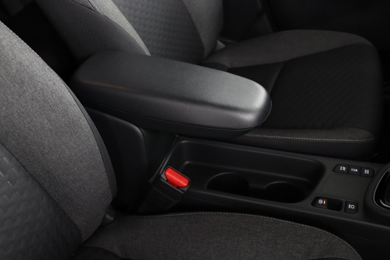 Toyota Yaris Cross - 1.5 Hybrid 130 Dynamic 56