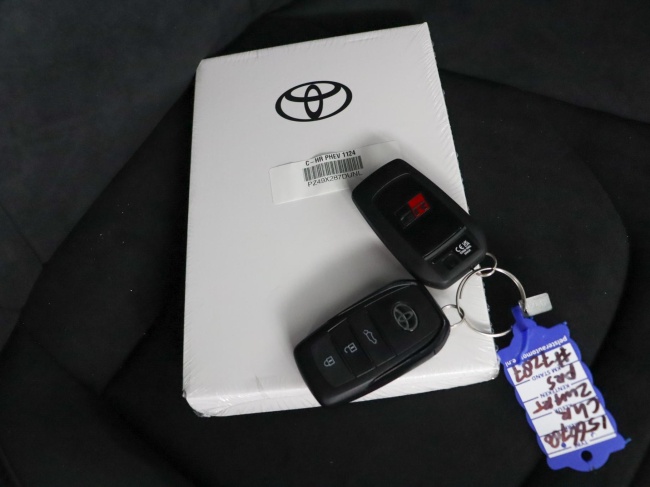 Toyota C-HR - 2.0 Plug-in Hybrid 220 Black Edition