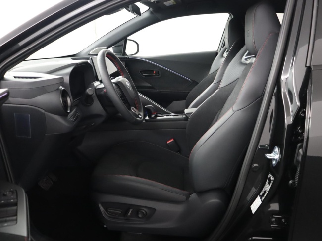 Toyota C-HR - 2.0 Plug-in Hybrid 220 Black Edition