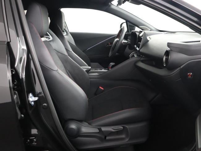 Toyota C-HR - 2.0 Plug-in Hybrid 220 Black Edition