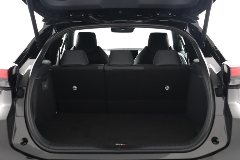 Toyota C-HR - 2.0 Plug-in Hybrid 220 Black Edition 24