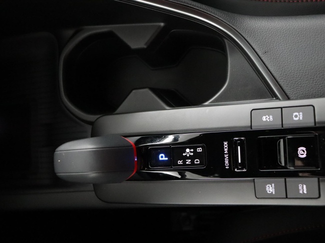 Toyota C-HR - 2.0 Plug-in Hybrid 220 Black Edition