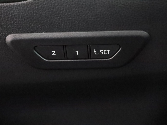 Toyota C-HR - 2.0 Plug-in Hybrid 220 Black Edition