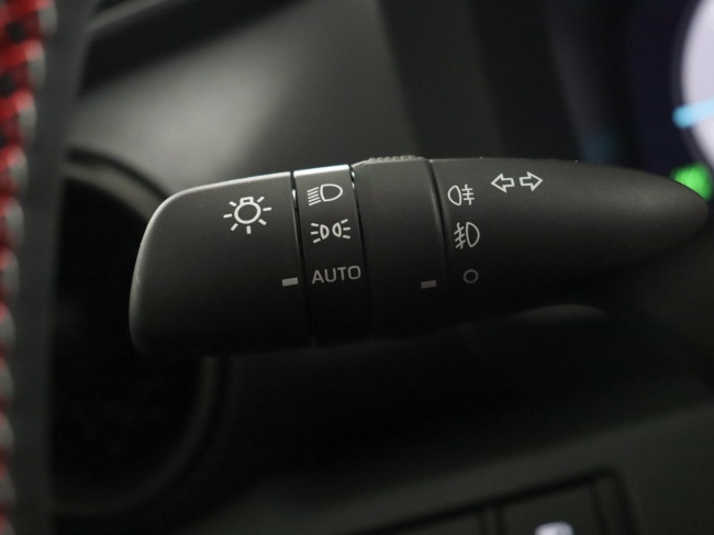 Toyota C-HR - 2.0 Plug-in Hybrid 220 Black Edition