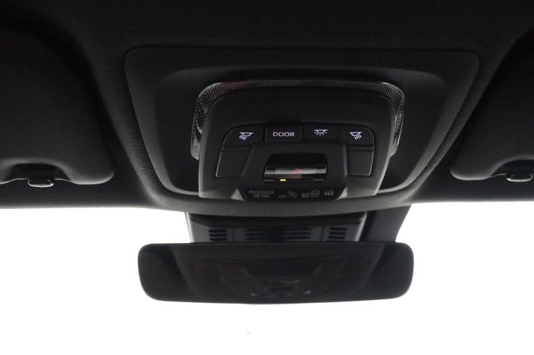 Toyota C-HR - 2.0 Plug-in Hybrid 220 Black Edition 34