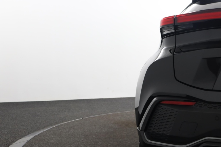 Toyota C-HR - 2.0 Plug-in Hybrid 220 Black Edition 41