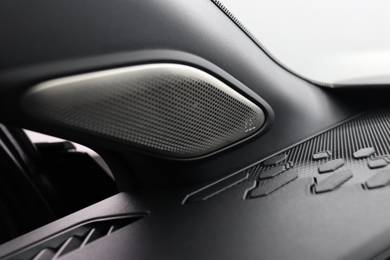 Toyota C-HR - 2.0 Plug-in Hybrid 220 Black Edition 57