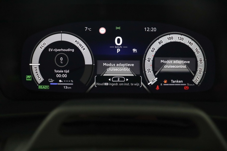 Toyota C-HR - 2.0 Plug-in Hybrid 220 Black Edition 6