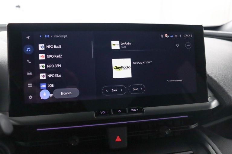 Toyota C-HR - 2.0 Plug-in Hybrid 220 Black Edition 8
