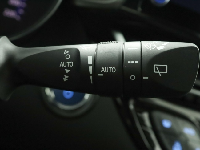 Toyota C-HR - 1.8 Hybrid Dynamic