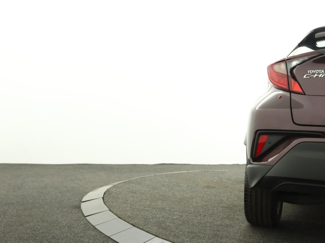 Toyota C-HR - 1.8 Hybrid Dynamic