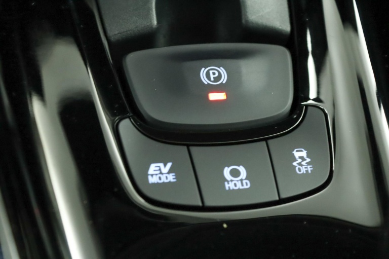 Toyota C-HR - 1.8 Hybrid Dynamic 65