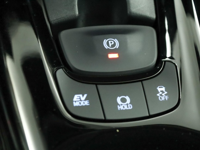 Toyota C-HR - 1.8 Hybrid Dynamic