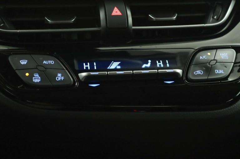 Toyota C-HR - 1.8 Hybrid Dynamic 7