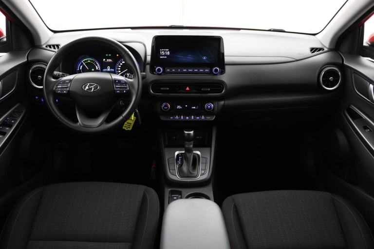 Hyundai Kona - 1.6 GDI HEV Comfort Smart 9