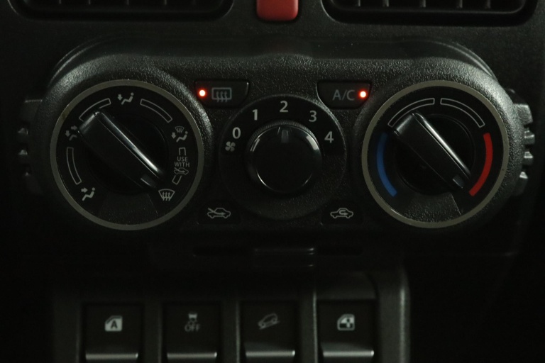 Suzuki Jimny - 1.5 Select 7