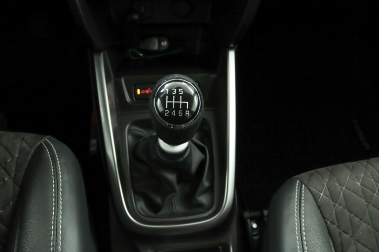 Suzuki Vitara - 1.4 Boosterjet Style Smart Hybrid 28